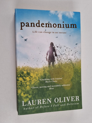 Lauren Oliver : Pandemonium (englanninkielinen)