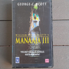 VHS: Manaaja III 3 (George C. Scott, Brad Dourif 1990) - pikkukuva 1