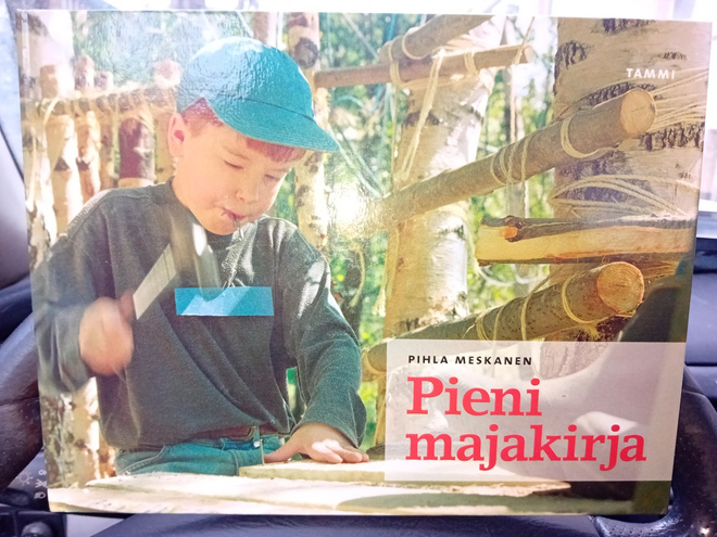 Meskanen : Pieni majakirja ( SIS POSTIKULU  )