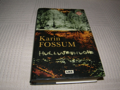 Karin Fossum Hullujenhuone -sid
