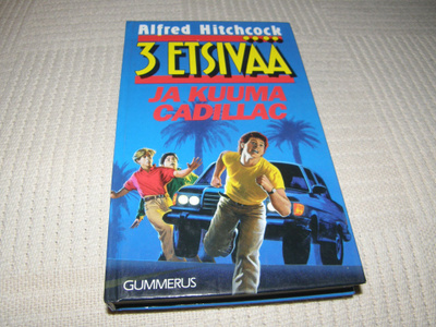 3 etsivää ja kuuma Cadillac
