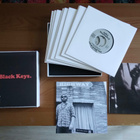 BLACK KEYS: Brothers - 10th Anniversary BOX 9x7" + vihko - pikkukuva 2