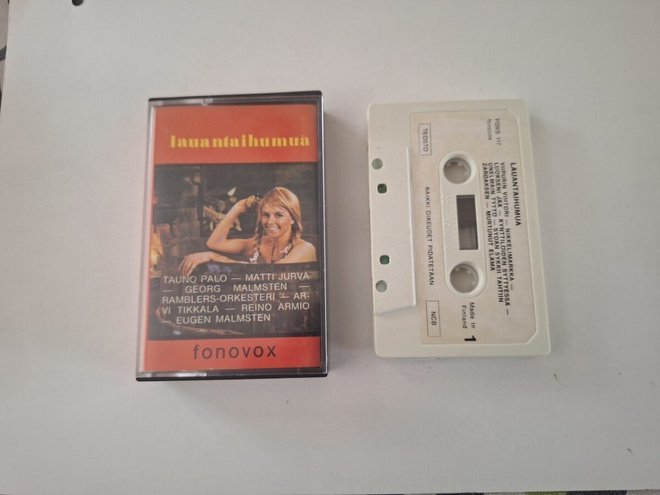 LAUANTAIHUMUA c-kasetti