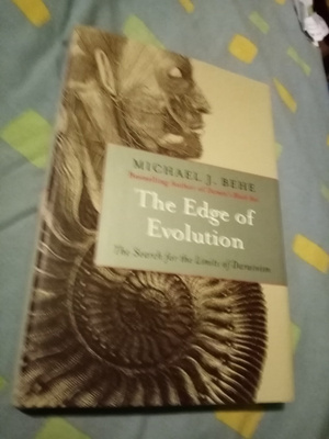 BEHE : THE EDGE OF EVOLUTION ( SIS POSTIKULU )