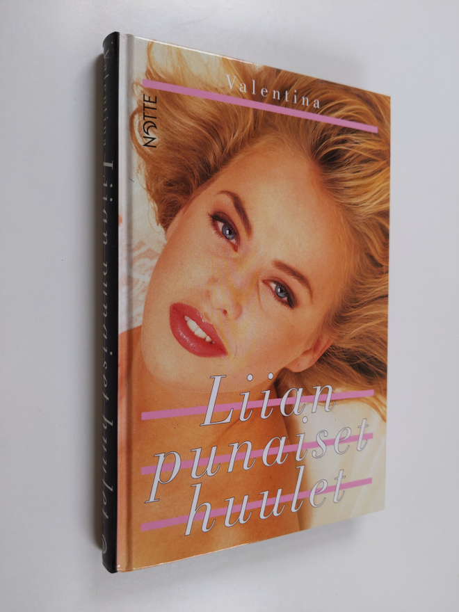 Valentina : Liian punaiset huulet