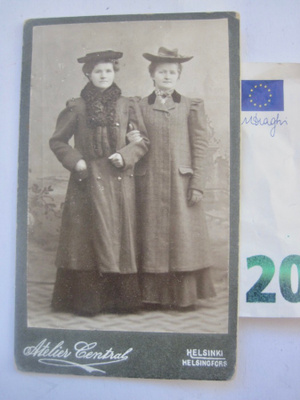 VANHA CDV Valkuva KOMEAT Naiset Kiva Asu Hattu Helsinki 1900