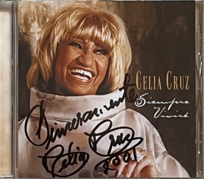 Celia Cruz nimmarilevy Siempre Vivire ja kortti