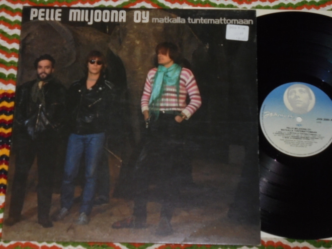 PELLE MILJOONA OY  Matkalla Tuntemattomaan - LP 1981 punk EX