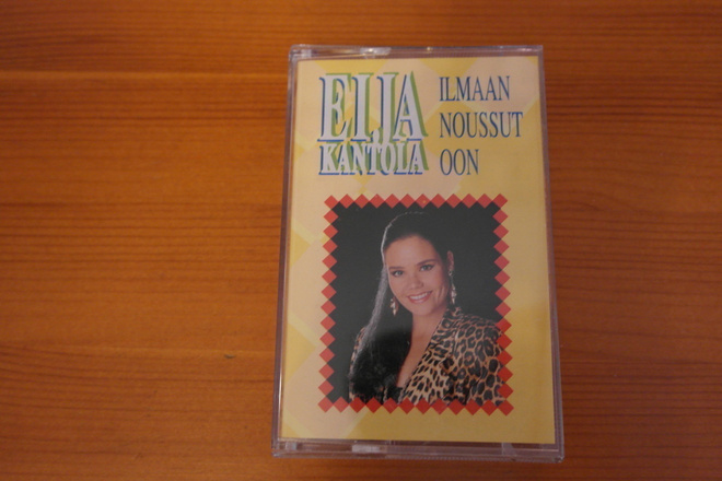 Eija Kantola:Ilmaan noussut oon C-kasetti.