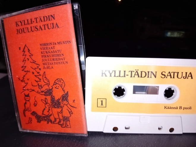 C-kasetti Kylli-tädin joulusatuja ( SIS POSTIKULU  )