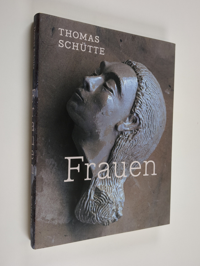 Frauen : esseet / with essays by Dieter Schwarz Andrea Be...