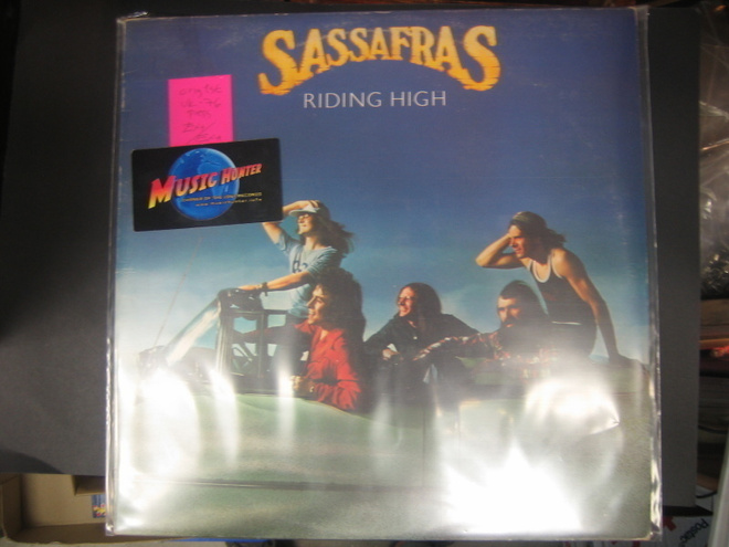 SASSAFRAS - RIDING HIGH ORIG 1ST UK -76 PRESS EX+/EX+ LP
