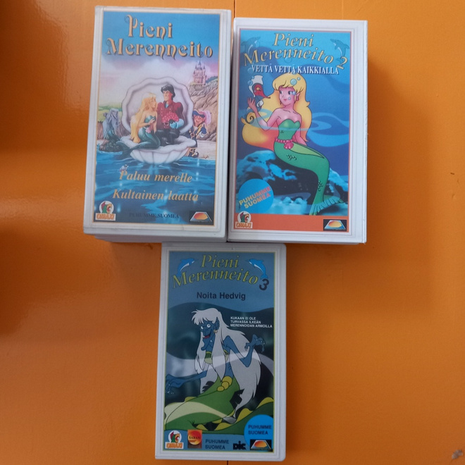 Pieni merenneito Omaxi valikoima [VHS] 4€/kpl