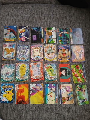 Harvinainen erä vintage Pokémon-kortteja (WOTC, Topps, Movie