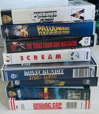 8 kpl VHS - Jänniä filmejä!