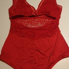 Punainen pitsibody Lindex koko S - pikkukuva 2