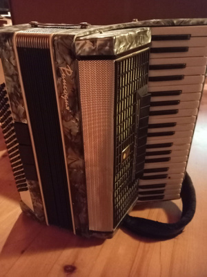 PIANOHAITARI, Vanha haitari / harmonikka