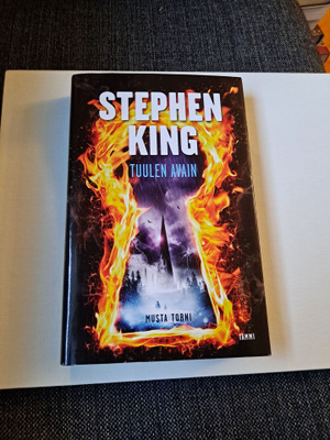 Stephen king musta torni