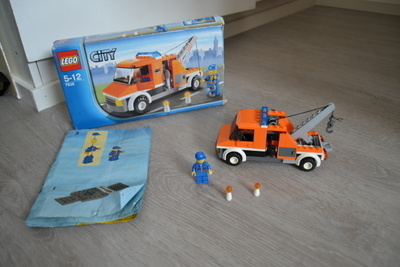 LEGO city 7638  hinausauto