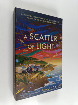Malinda Lo : A Scatter of Light
