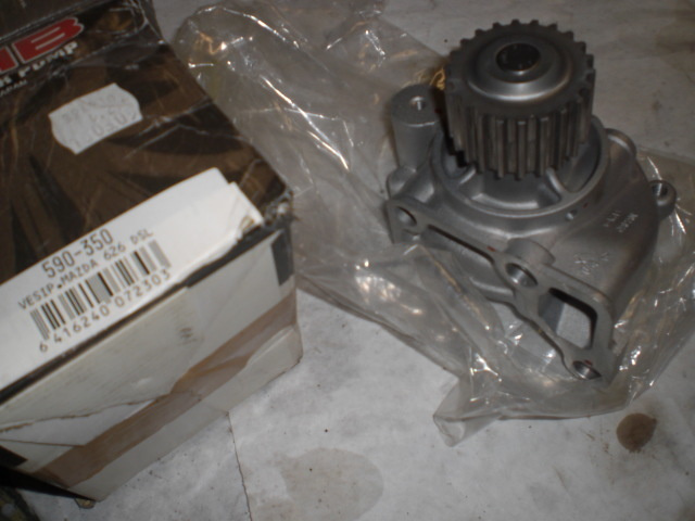 Mazda Pick up , Paku   vesipumppu  vm 84-96