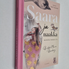 Riikka-Maria Rosenberg : Saara ja naakka - pikkukuva 1