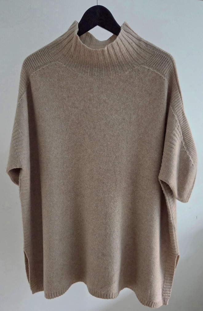 MARELLA  monochrome made in Italy Neule Villaa