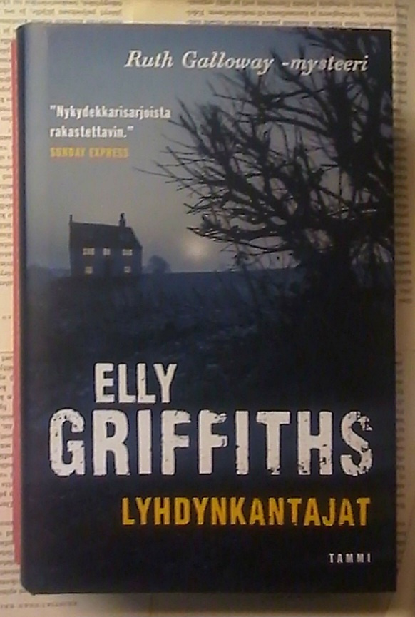 Elly Griffiths - Lyhdynkantajat (sid.)