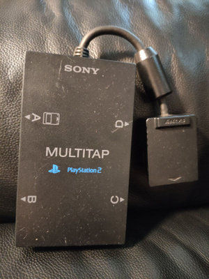 Alkuperäinen PlayStation 2 Multitap