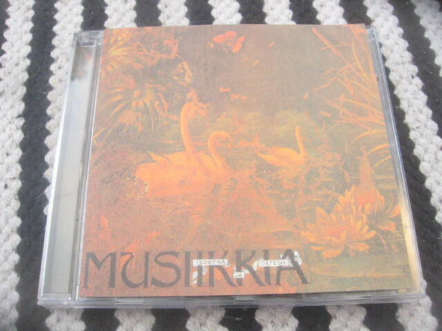 Isokynä Lindholm & Orfeus - Musiikkia