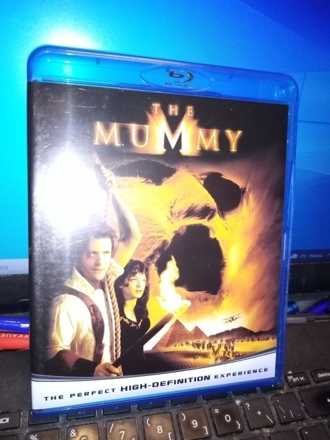 BLU-RAY THE MUMMY ( SIS POSTIKULU)