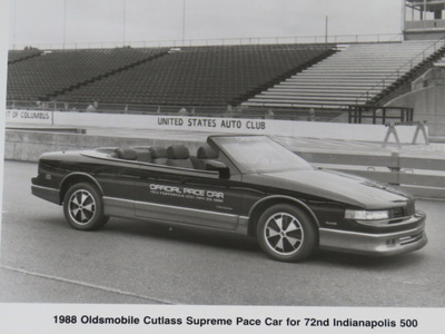 1988 Oldsmobile Cutlass Supreme Indianapolis 500 pressikuva