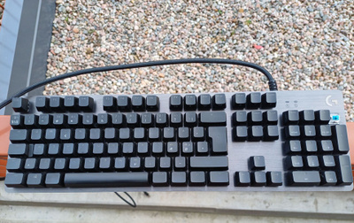 Logitech G512