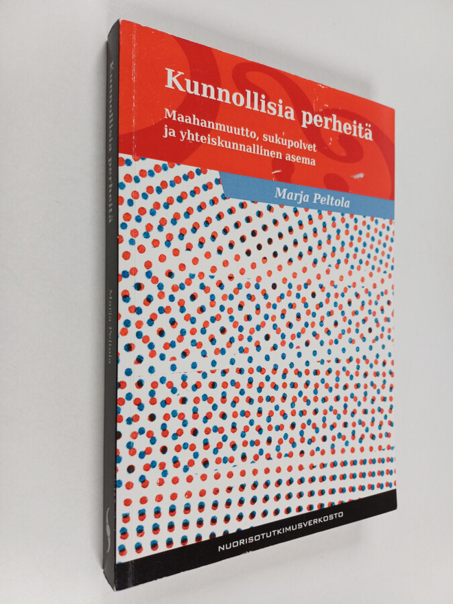 Marja Peltola : Kunnollisia perheitä