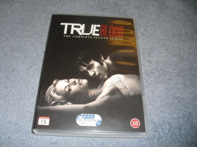 TRUE BLOOD (2-kausi)***