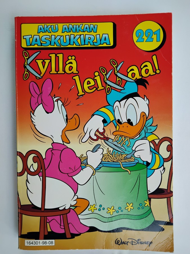 Kyllä leikkaa - Aku Ankka taskukirja 221(1)