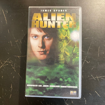 Alien Hunter VHS