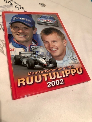 Ruutulippu Moottoriurheilun vuosi 2002