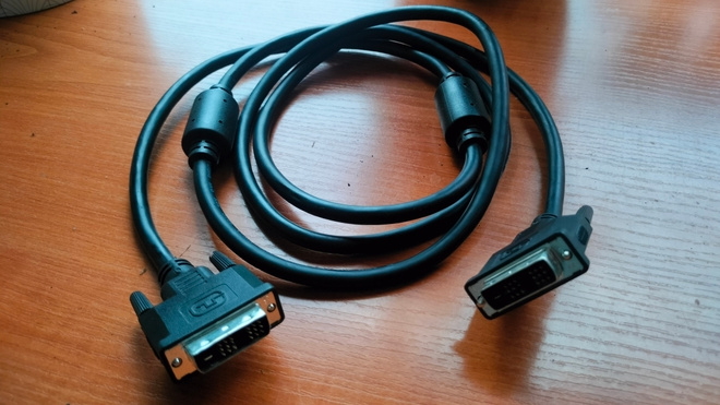 DVI-kaapeli 2m uros-uros 18p DV004Q