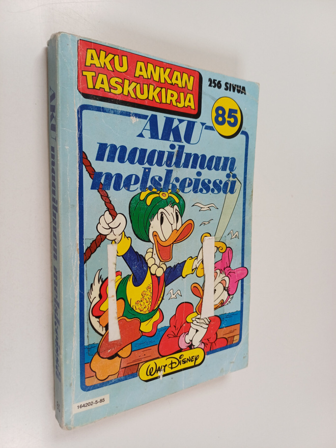 Walt Disney : Aku maailman melskeissä
