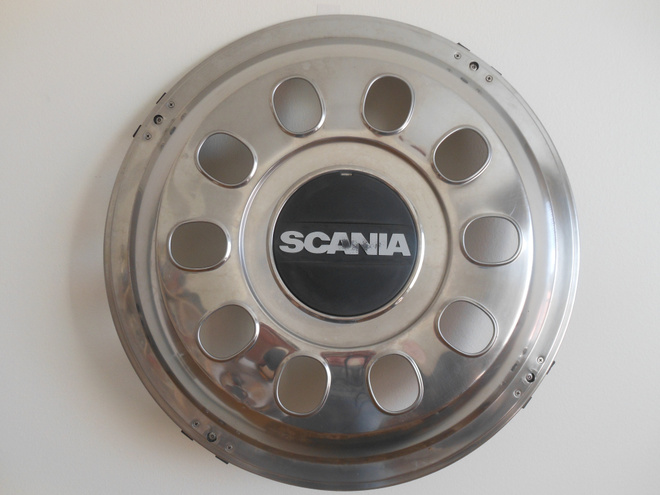 Pölykapseli Scania.
