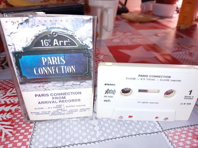 C-kasetti Paris Connection  ( SIS POSTIKULU  )