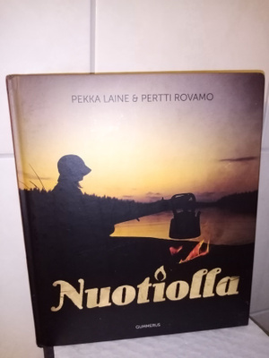 LAINE  -  ROVAMO  : NUOTIOLLA