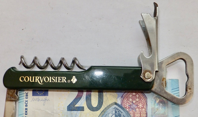 VANHA Linkkuveitsi Pullonavaaja Inox Courvoisier Ranska