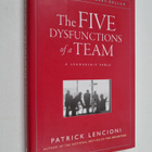 Patrick Lencioni : The five dysfunctions of a team : a le... - pikkukuva 1