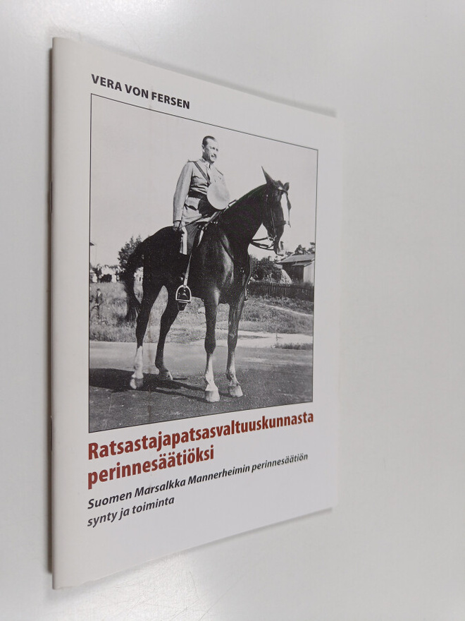 Vera von Fersen : Ratsastajapatsasvaltuuskunnasta perinne...