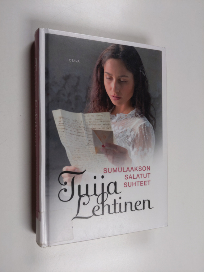 Tuija Lehtinen : Sumulaakson salatut suhteet