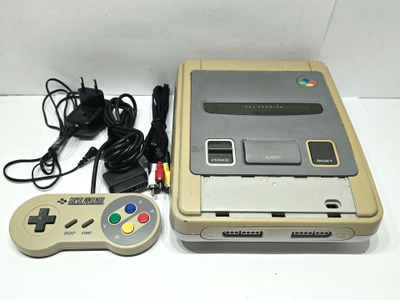 SNES konsoli + ohjain [2]