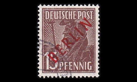 Berlin 25 o Punainen päällepainama 15 Pf (1949)