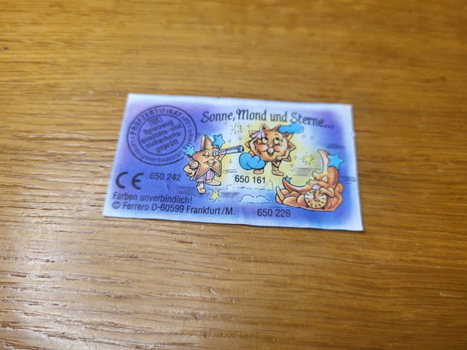 Kinder paperi  kuu, aurinko ja tähdet